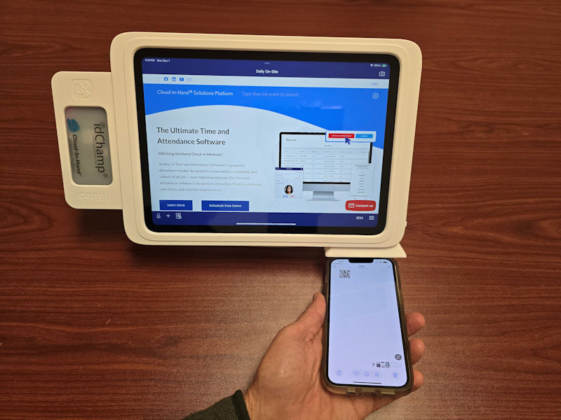 Visitor Pre Registration Check in iPhone QR code